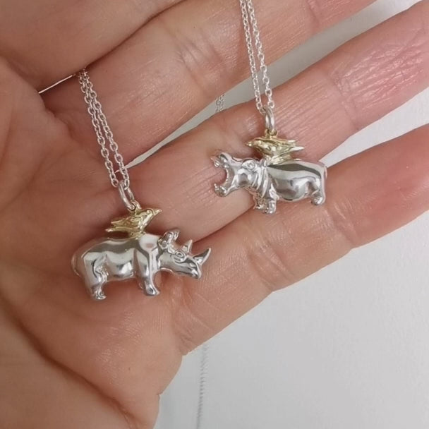 Hippo Necklace with golden Oxpecker