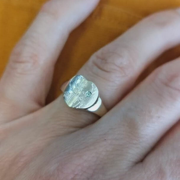 Anillo de flores del mes de nacimiento