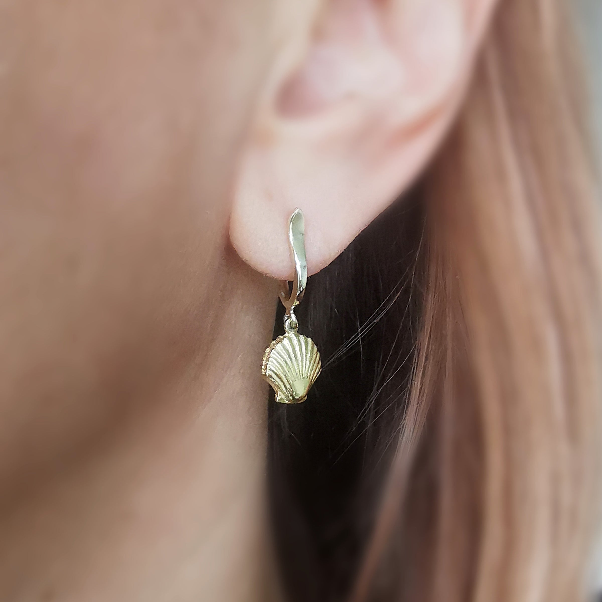 Shell Earring