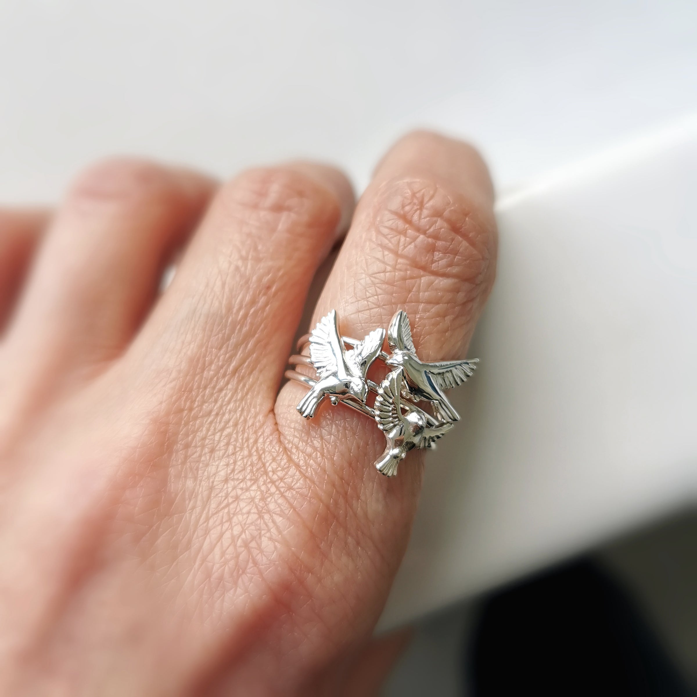 Garden Bird Landing Stacking Ring